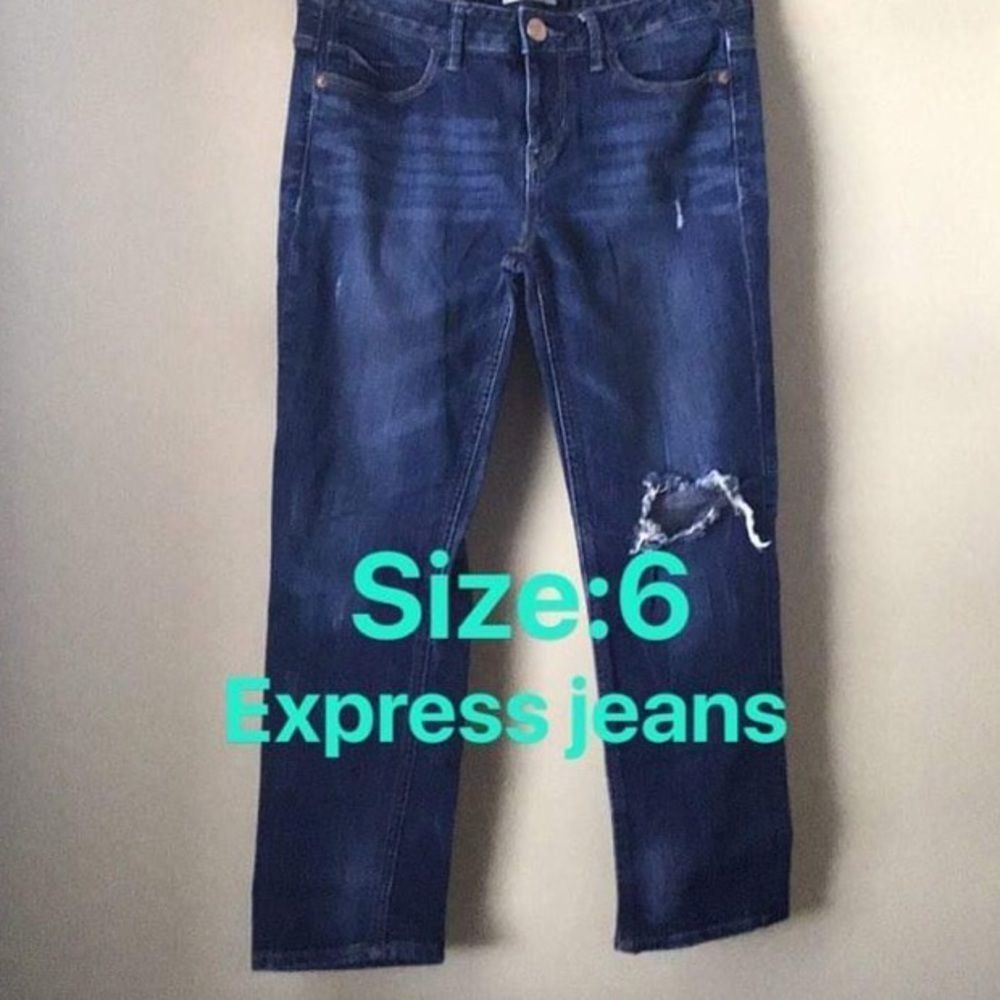Express jeans Size 6 relaxed fit